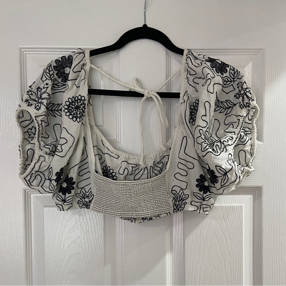 Free people crop top. Brand new purchased 11 days ago for 🏷️ $168 - Picture 7 of 14